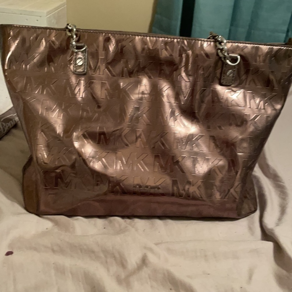 Barely Used Very Well Kept And Clean - image 2